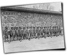 GFX_report_event_CHN_China_beijing_presidents_palace_soldiers