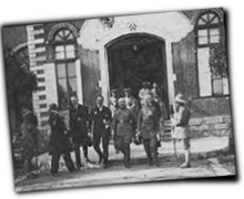 GFX_report_event_YUN_tang_jiyao_and_diplomats_1