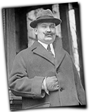 GFX_report_event_RUS_semyonov_suit