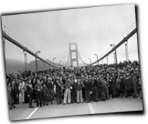 GFX_report_event_ACC_golden_gate_crowd