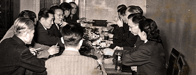 GFX_news_event_MON_faction_discussion