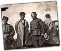 GFX_report_event_MON_genden_with_others