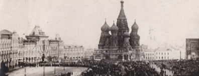 GFX_news_event_SOV_tanks_saint_basil_cathedral